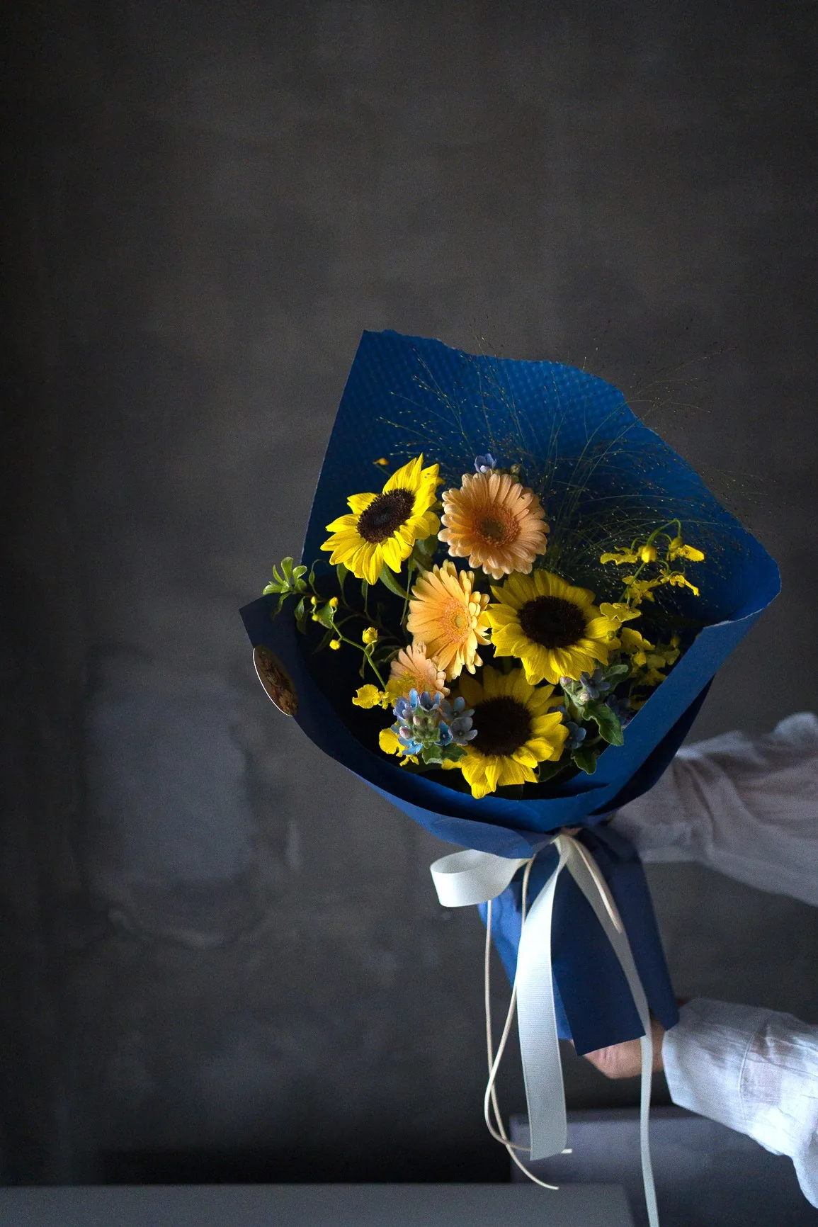 《藍光星語》｜星光系藍色畢業花束