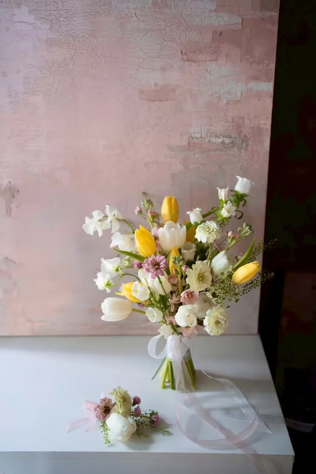 鮮花捧花｜各色鬱金香混合捧花 3