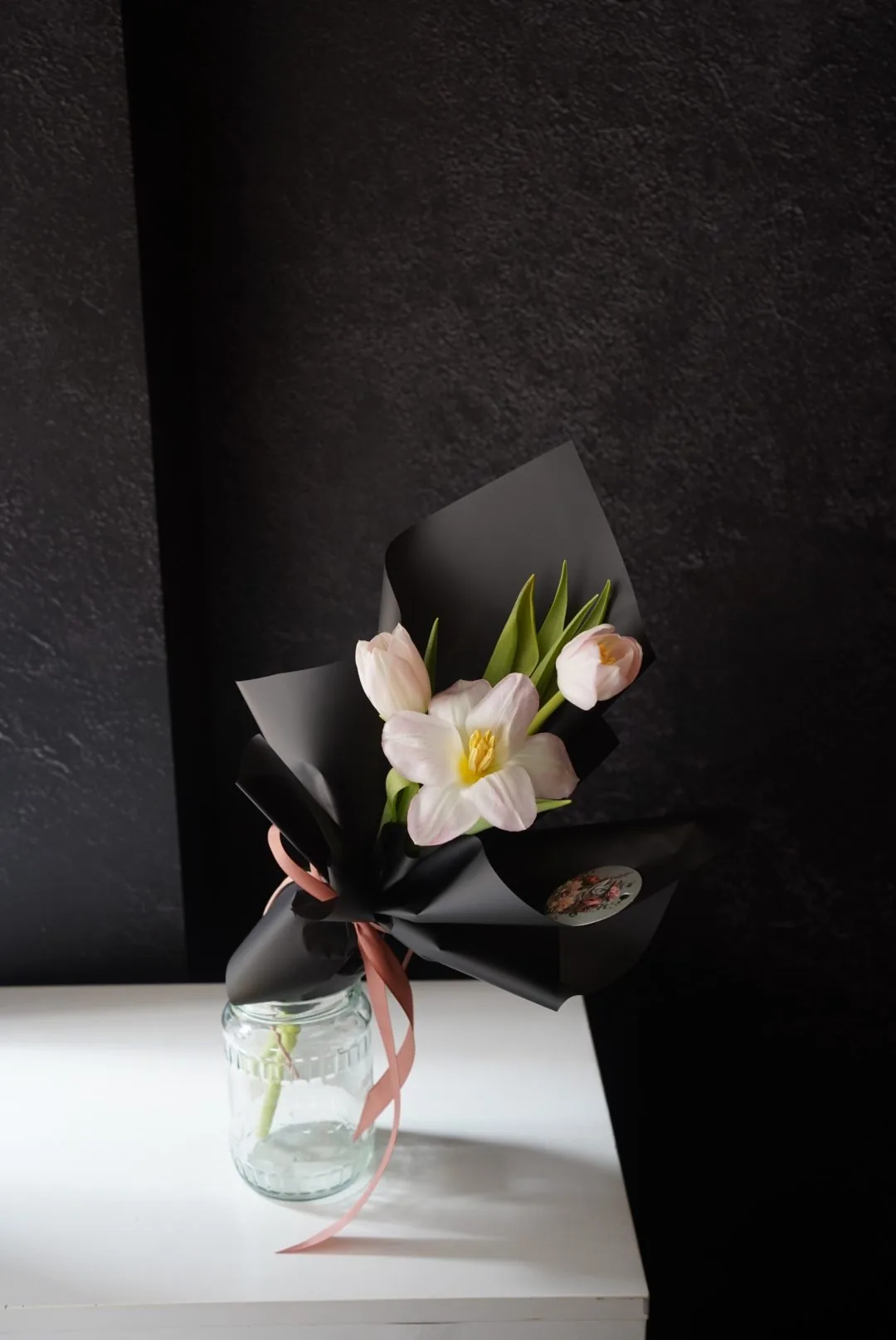 情人節｜微光三色 黑粉 鬱金香小花束S size 3