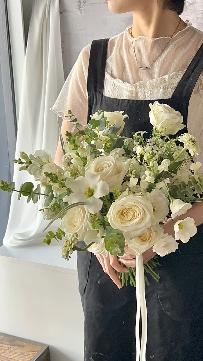 鮮花捧花｜白綠色系 3