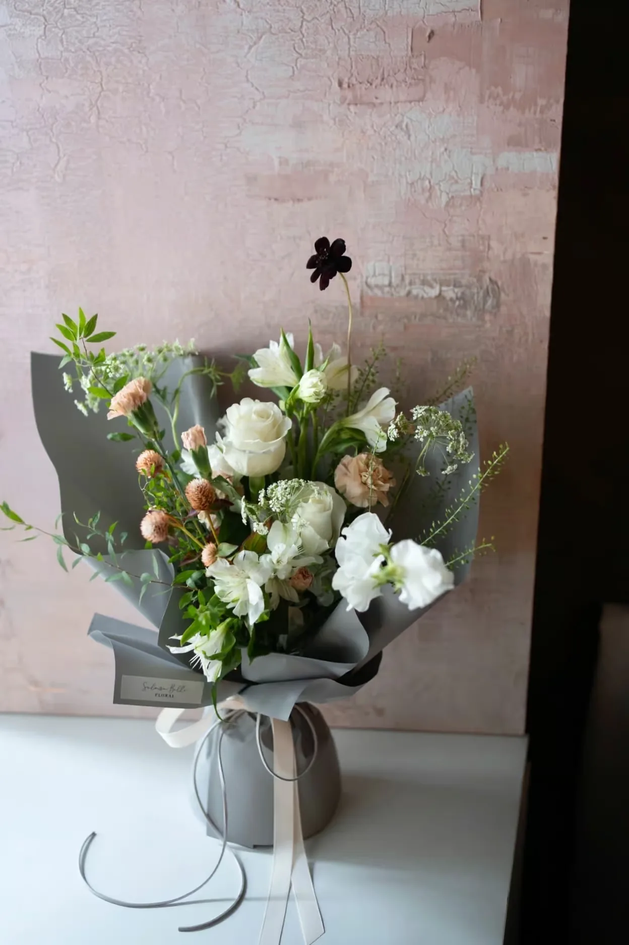 鮮花花束｜春日白綠色系 多樣混合花材花束 4