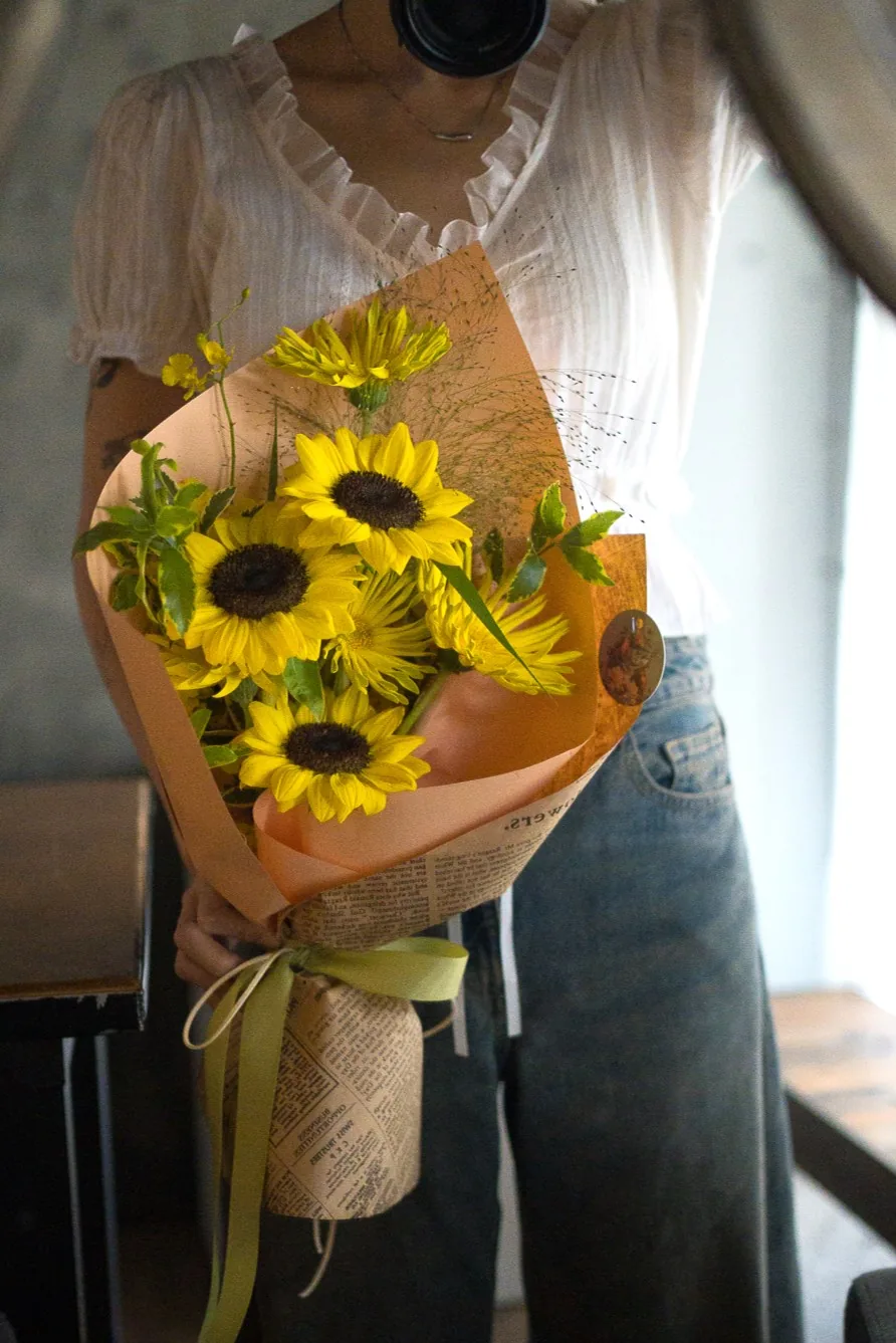 《拾穗記憶》｜感謝系黃色畢業花束